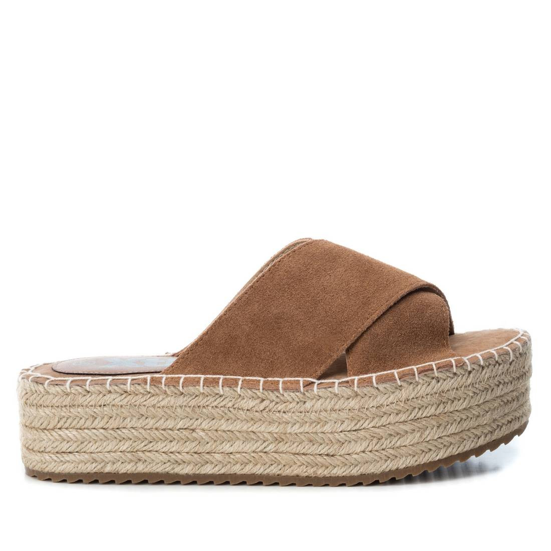 Sandalias Plataformas Marrones Abiertas De Pala Xti Querol