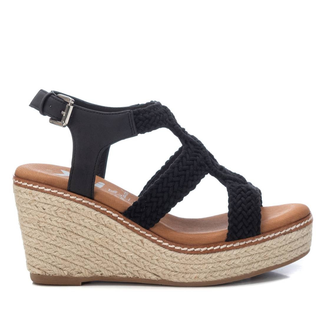 Sandalias Cuña Negras Con Detalles |