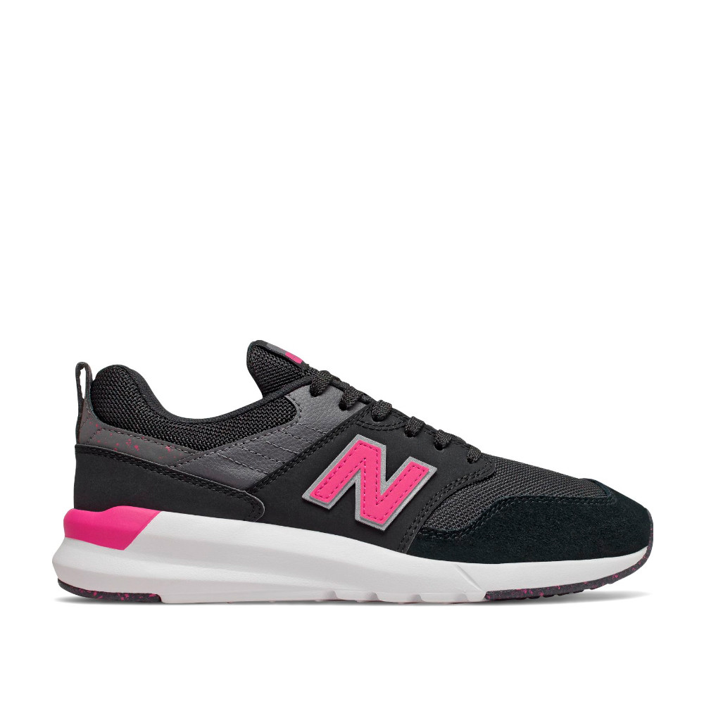 new balance negras y rosas