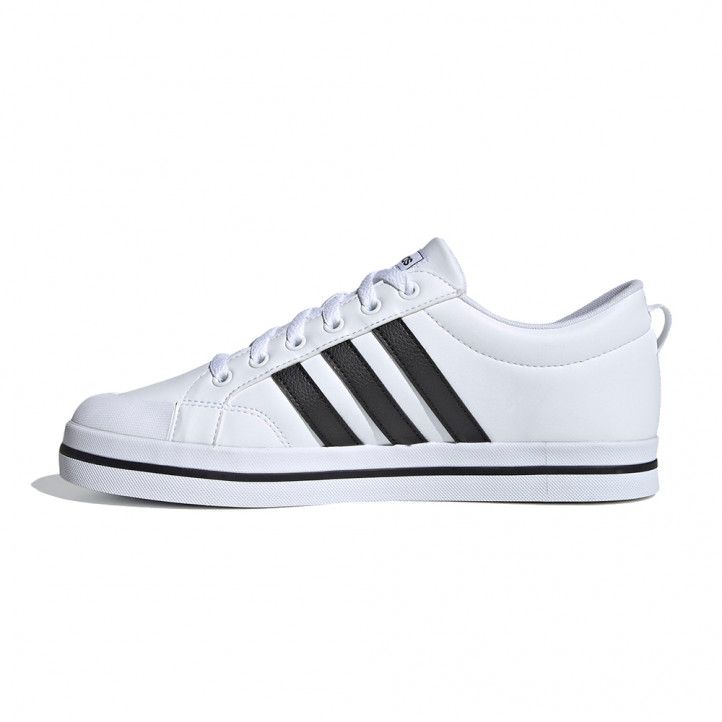 Zapatillas deportivas Adidas blancas con tres bandas negras vs pace - Querol online