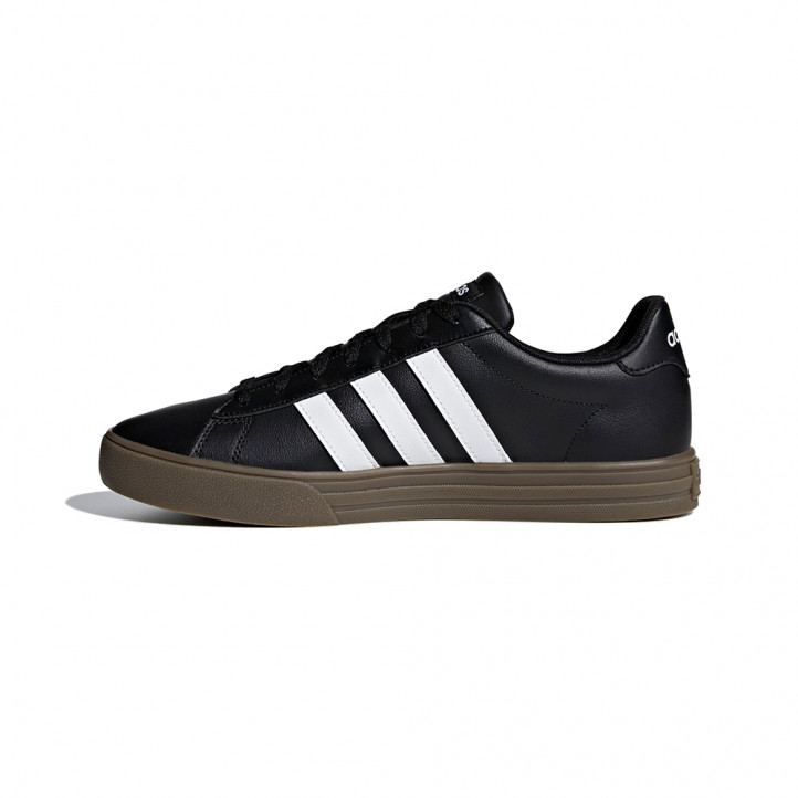 Médico facultativo Mandíbula de la muerte Zapatillas deportivas negras con bandas en blanco suela de goma marrón Adidas | Querol online Médico facultativo Mandíbula de la muerte Zapatillas deportivas negras con bandas en blanco suela de goma marrón Adidas | Querol online