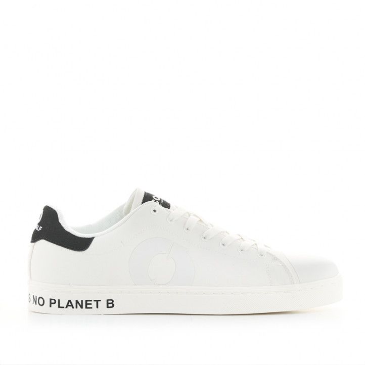 Zapatillas deportivas ECOALF blancas mensaje planet B en la suela